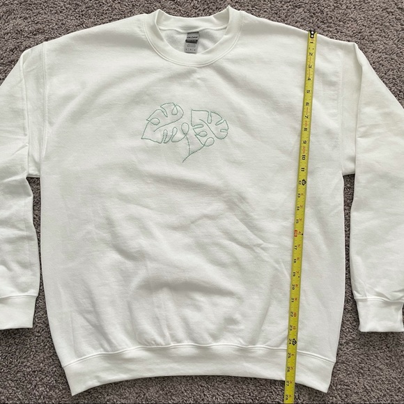 Palm Leaves Embroidered Sweatshirt - Picture 8 of 9